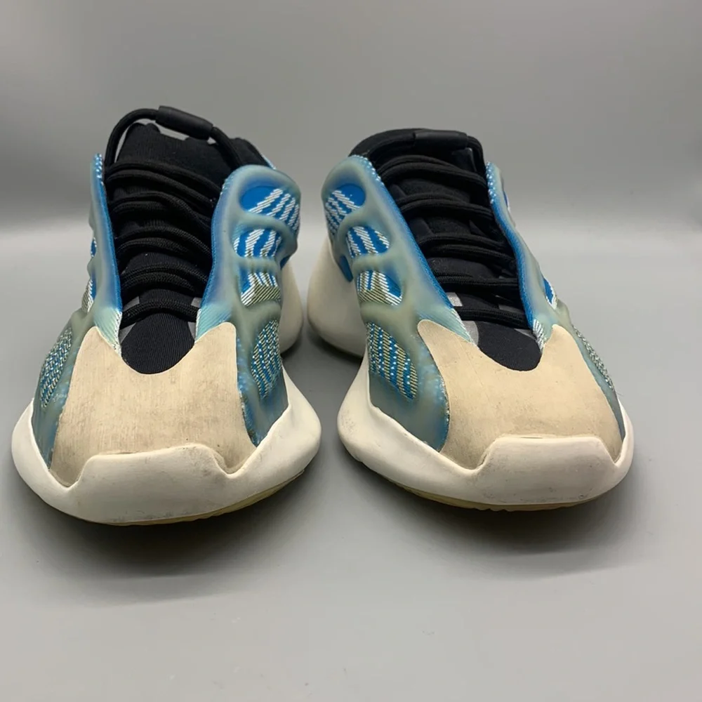 Adidas Yeezy 700 V3 Arzareth G54850 Men's Size 9.5 Shoe